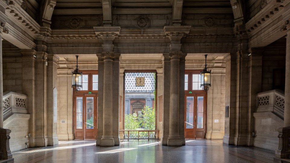 Atrium du collège Sciences de l'Homme sur le campus Victoire